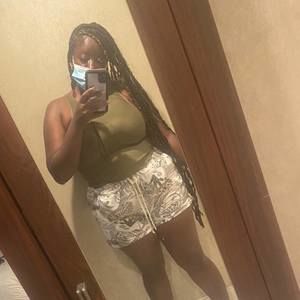 Meet your Posher, Naeemah